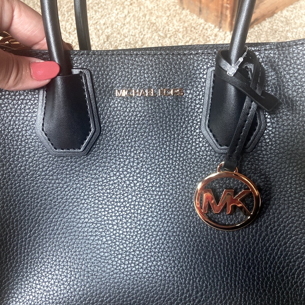 MICHAEL Michael Kors Mercer Messenger Black Leather Bag - Picture 4 of 14